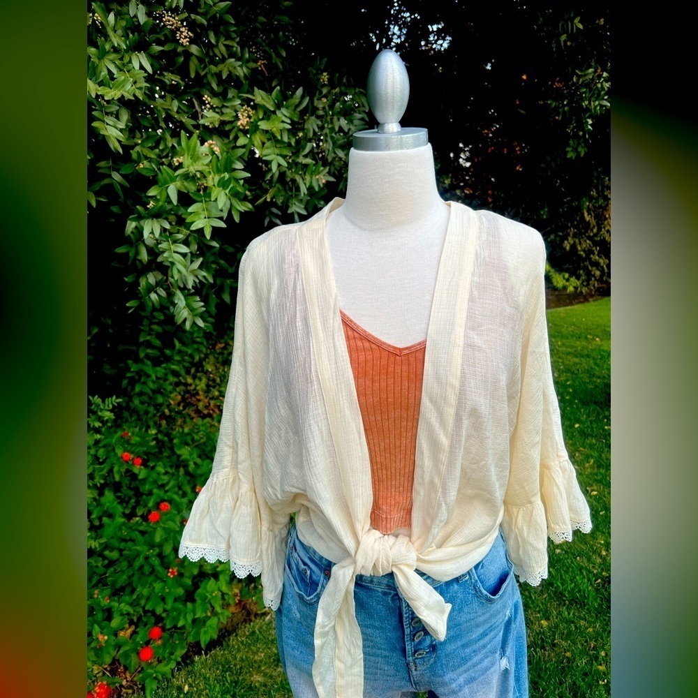 NWT- Kori Light Cream Sheer Kimono - Picture 2 of 7